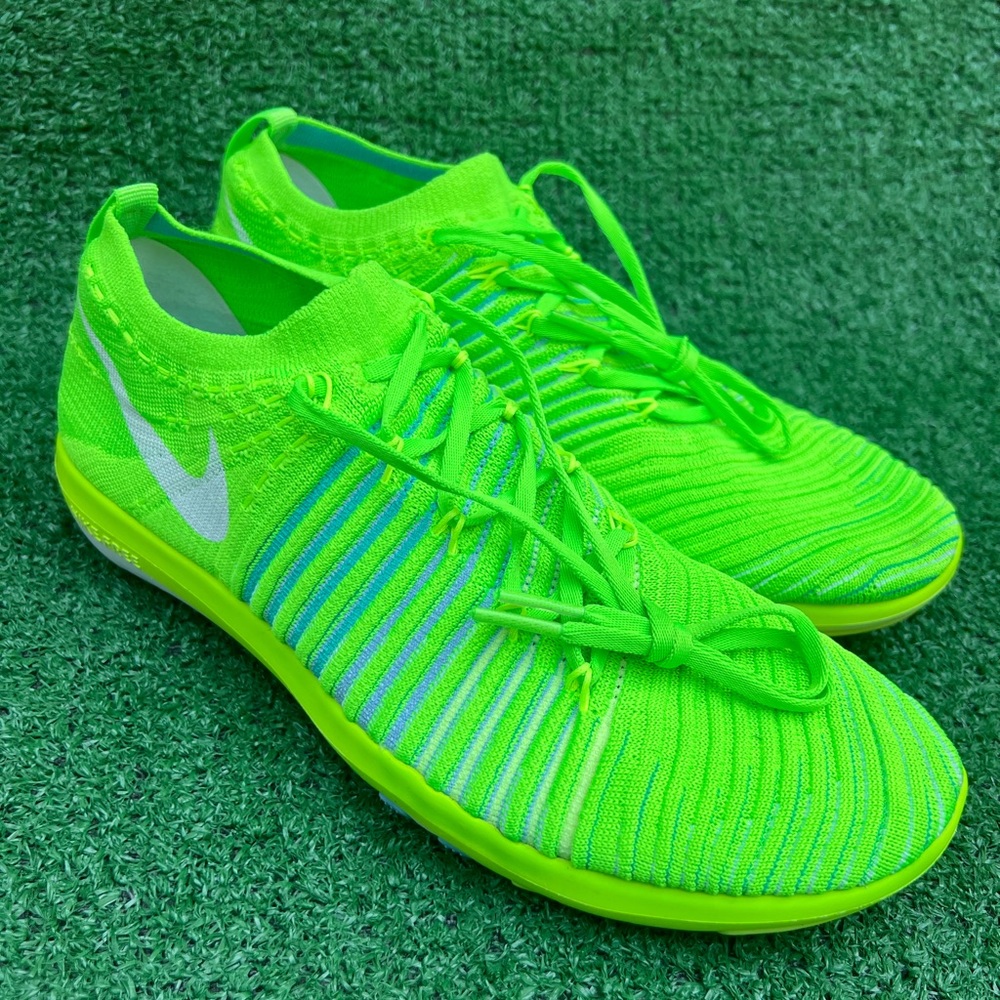 Nike Free Transform Flyknit Electric Green Women size 9  (833410-302) Pre-owned